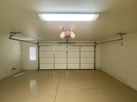 Garage door job in Las Vegas Valley by Swift Garage Door Repair, photo 471
